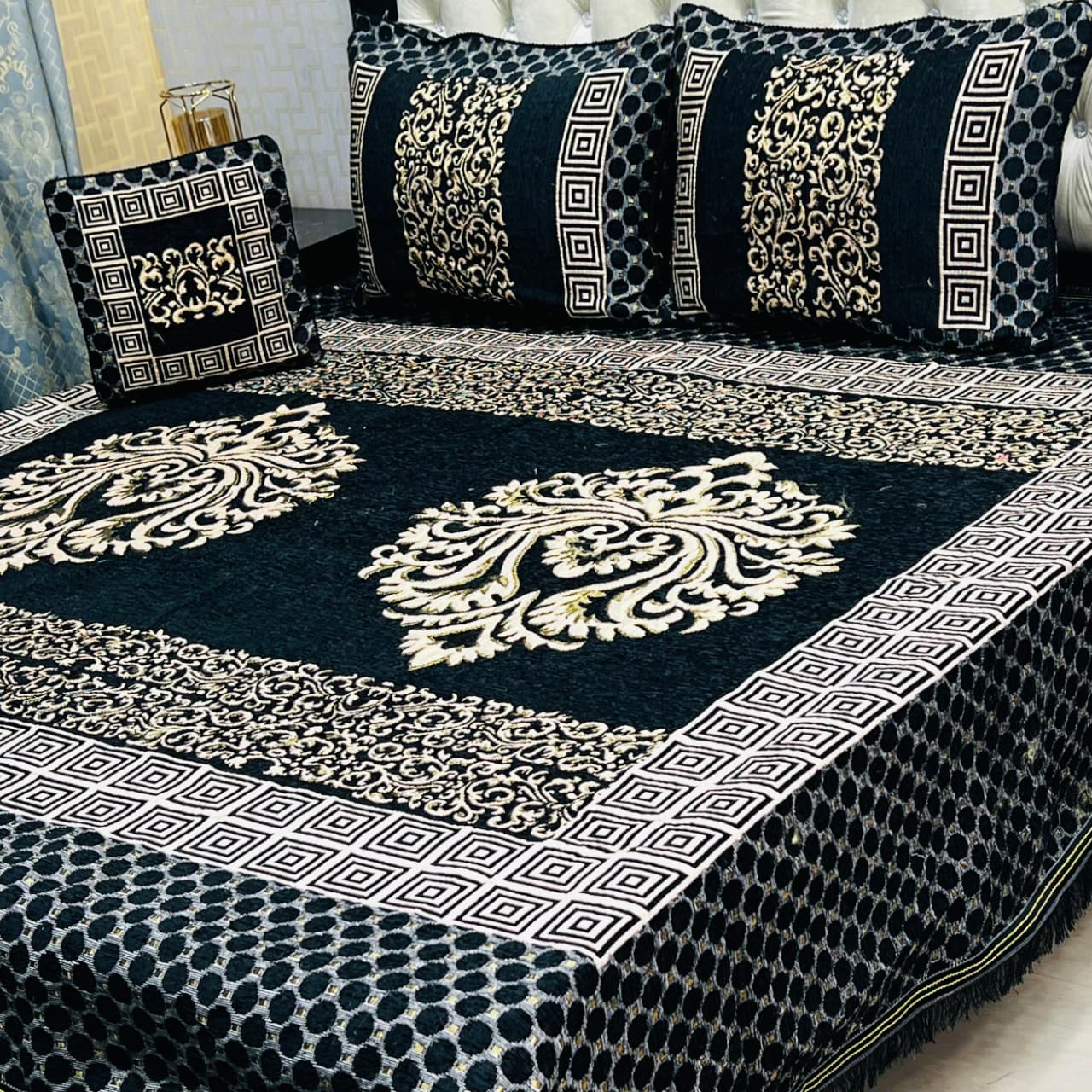 Velvet Jacquard Bedsheet - 4Pcs - Design 29