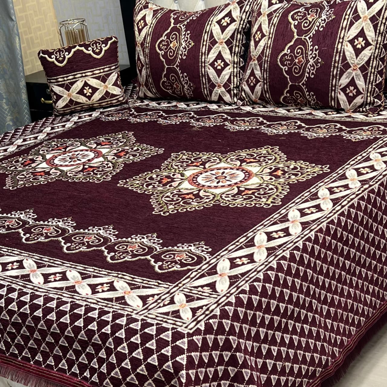 Velvet Jacquard Bedsheet - 4Pcs - Design 13