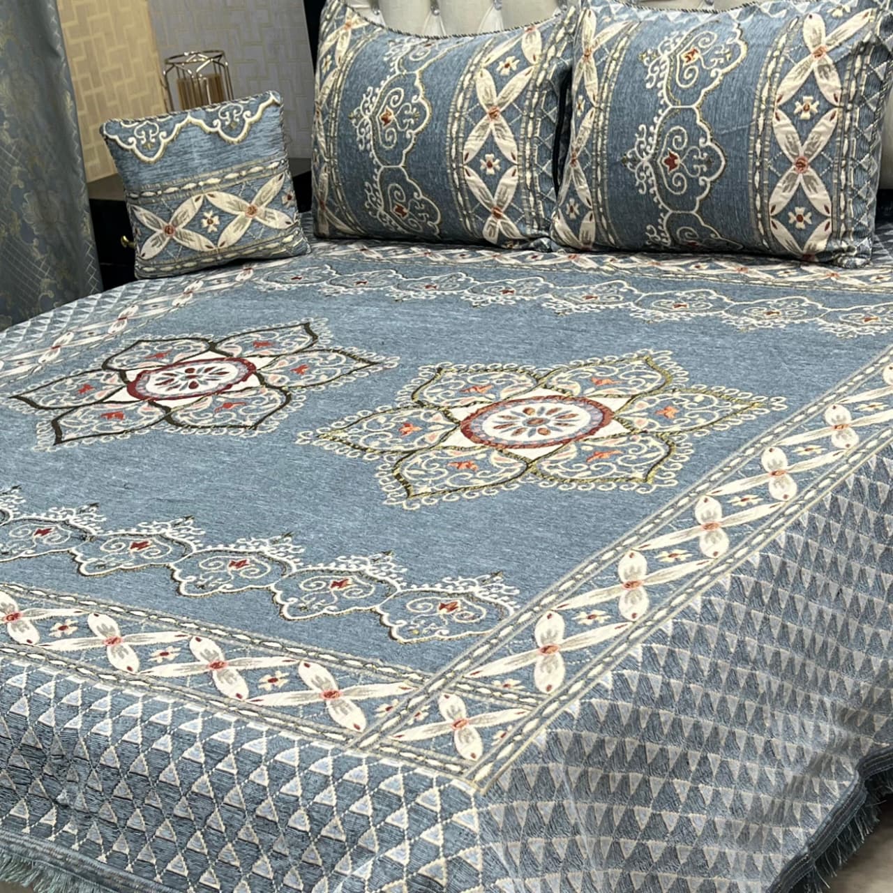 Velvet Jacquard Bedsheet - 4Pcs - Design 42