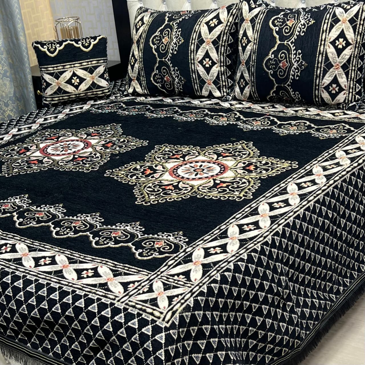 Velvet Jacquard Bedsheet - 4Pcs - Design 43