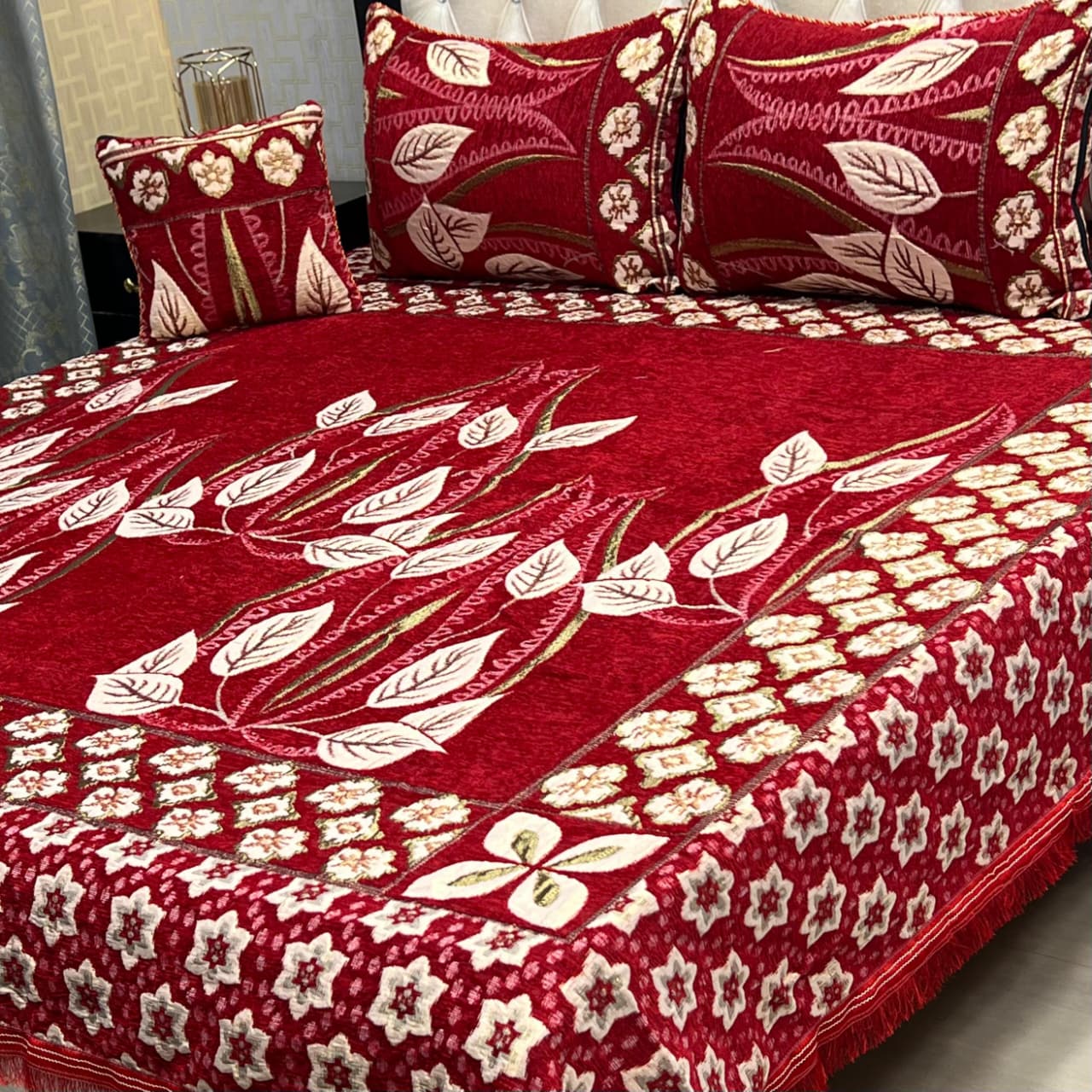 Velvet Jacquard Bedsheet - 4Pcs - Design 40