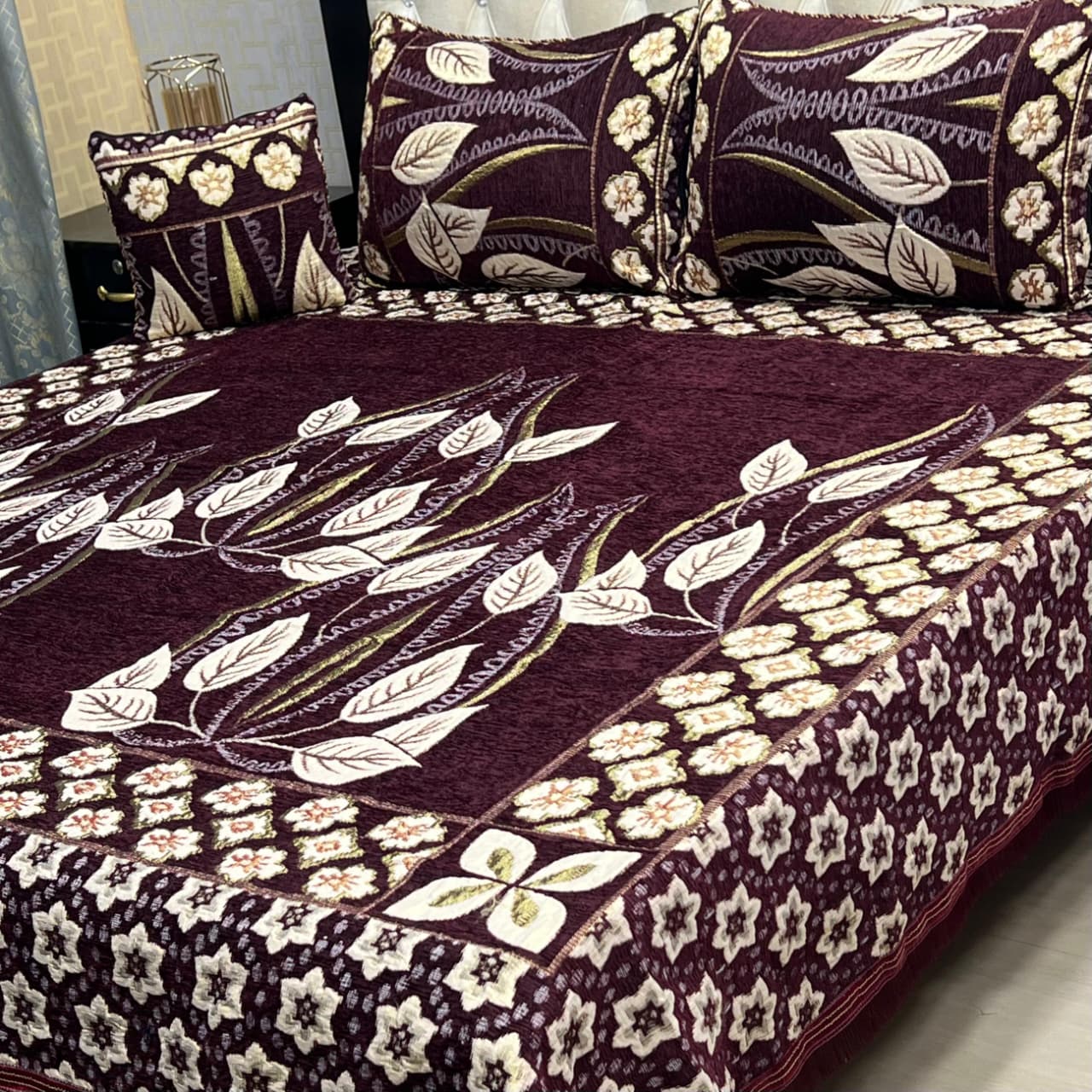 Velvet Jacquard Bedsheet - 4Pcs - Design 17