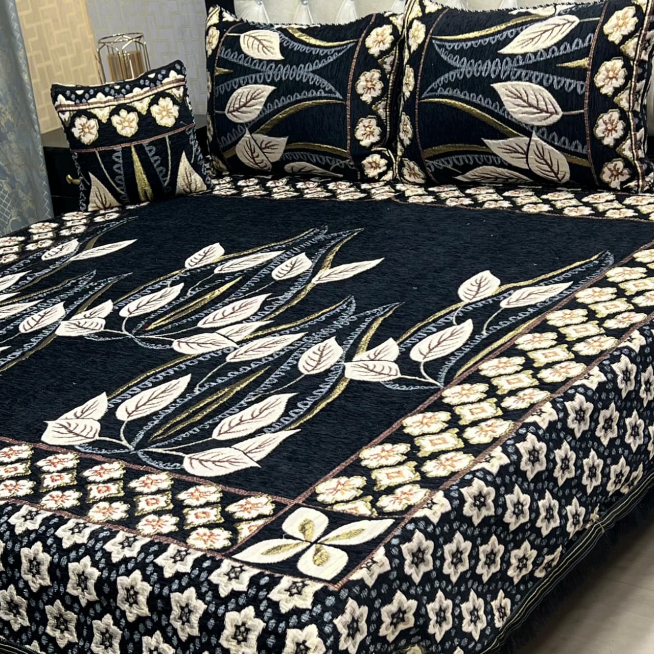 Velvet Jacquard Bedsheet - 4Pcs - Design 20