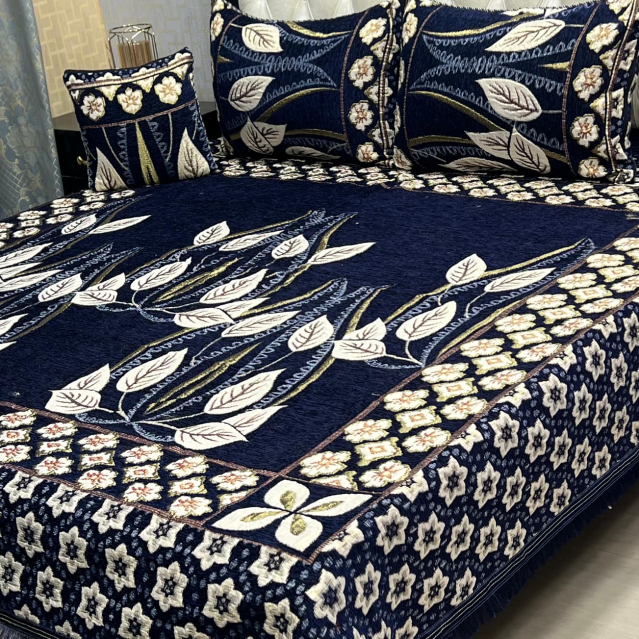 Velvet Jacquard Bedsheet - 4Pcs - Design 8