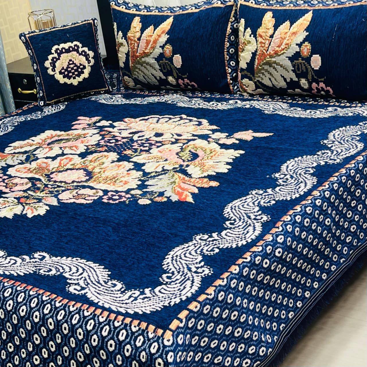 Velvet Jacquard Bedsheet - 4Pcs - Design 35