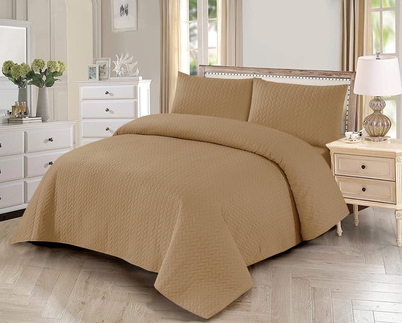 GOLDEN BEDSPREAD SET – 3 PCS (PREMIUM)